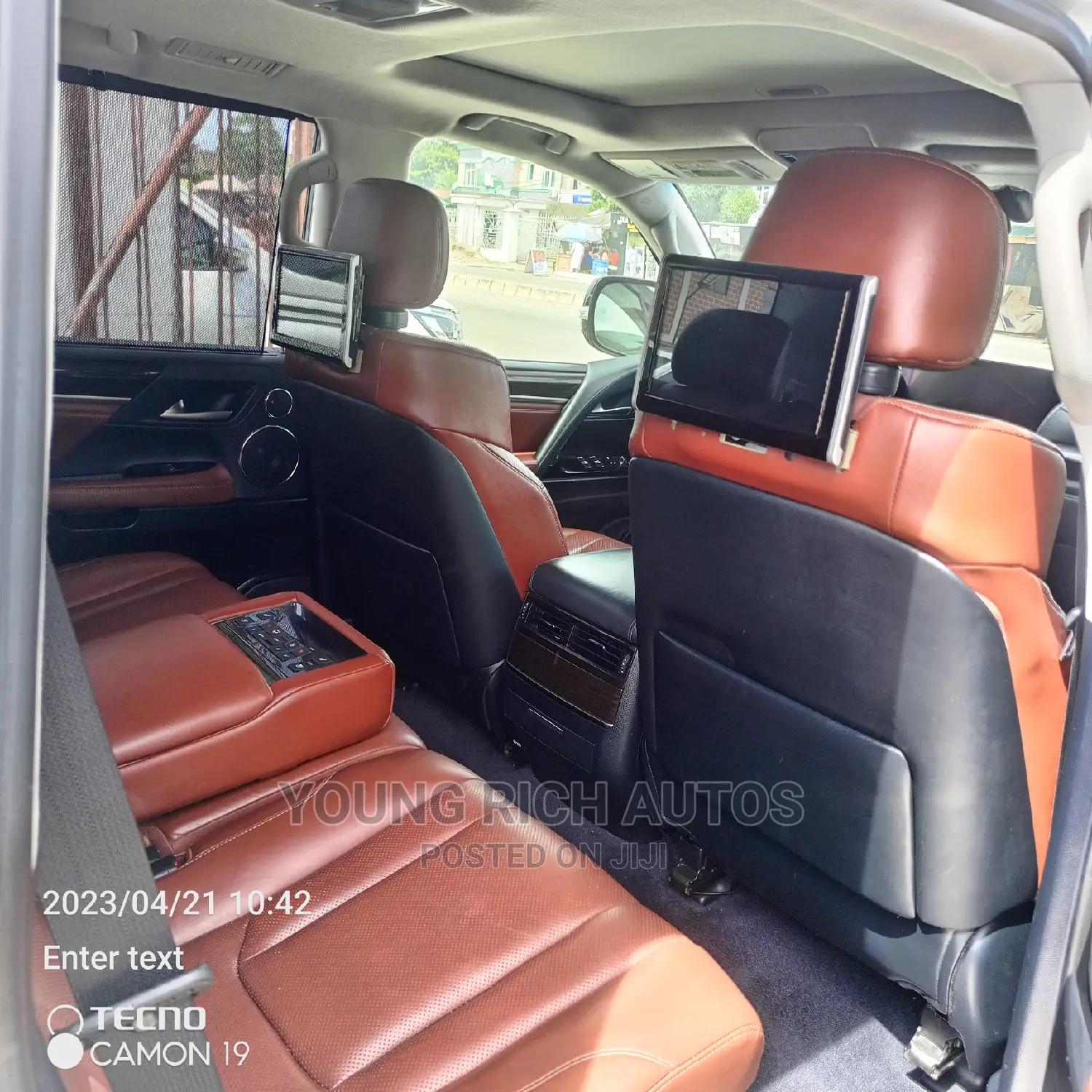 Lexus LX 570 (5 seats) AWD 2018 White