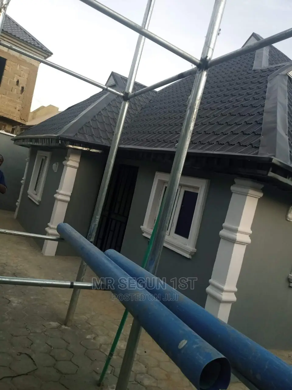 5bdrm Block of Flats in Providenc Estate, Akala Express for Sale