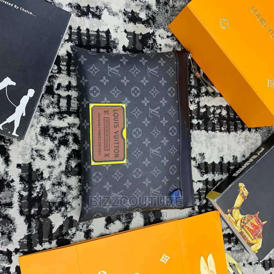 Original LOUIS VUITTON Cluches Bags Available in Store