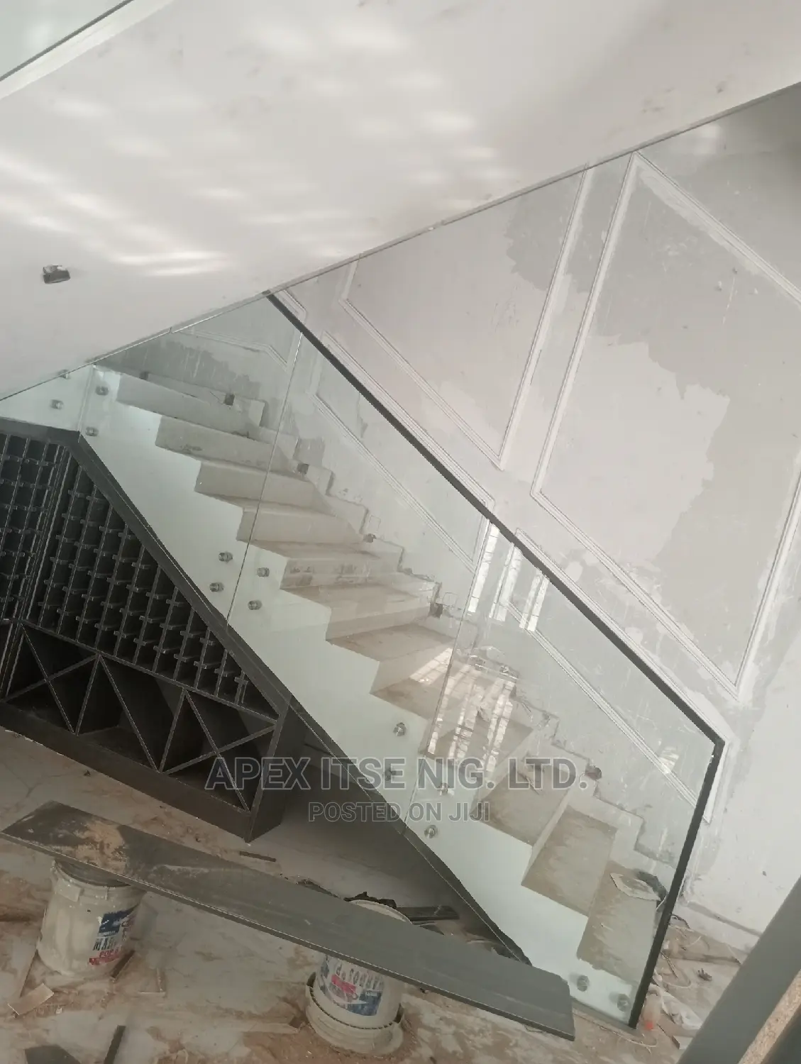 Rimless Staircase Glass