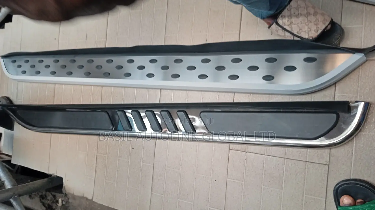 Side Steps With Accessories Highlander 012-014 Model