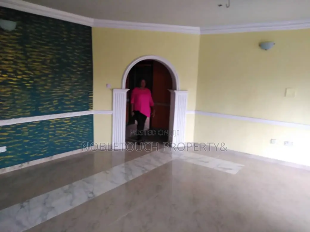3bdrm Block of Flats in Thomas Estate Ajah for Sale