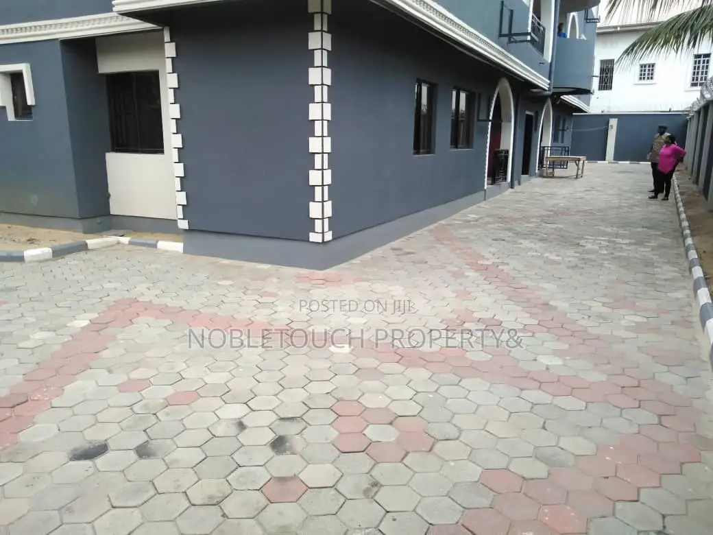 3bdrm Block of Flats in Thomas Estate Ajah for Sale
