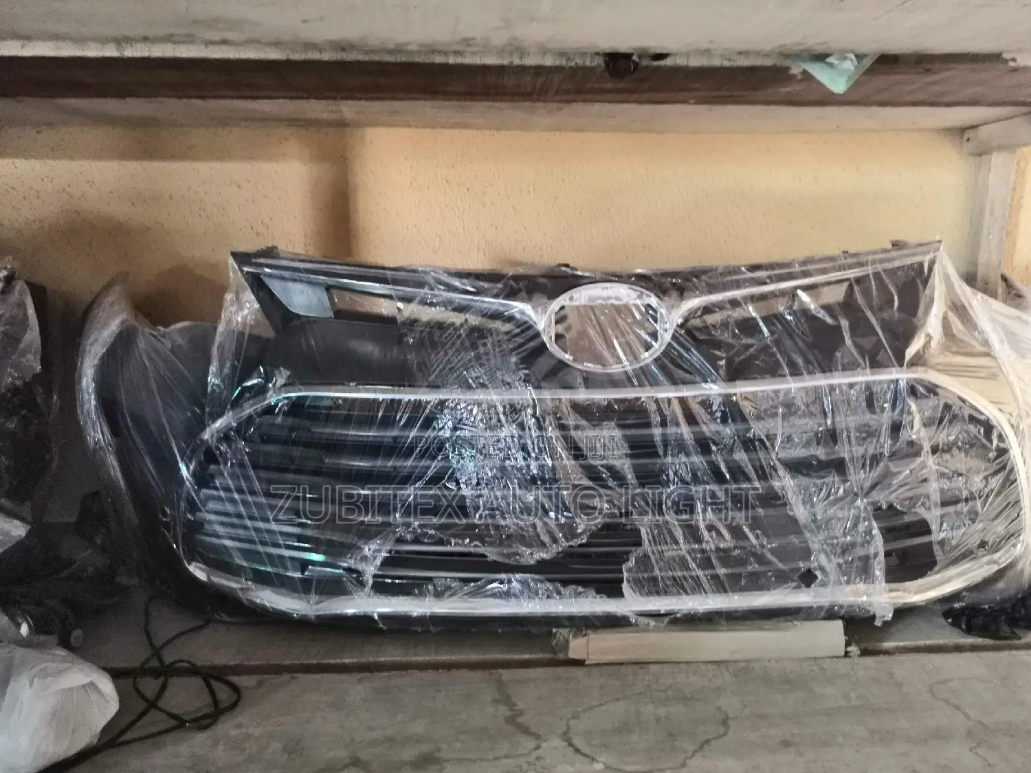Complete Front Bumper Avalon 2017_2018