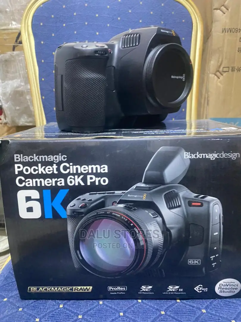 Blackmagic Design Pocket Cinema Camera Pro (Canon Ef)