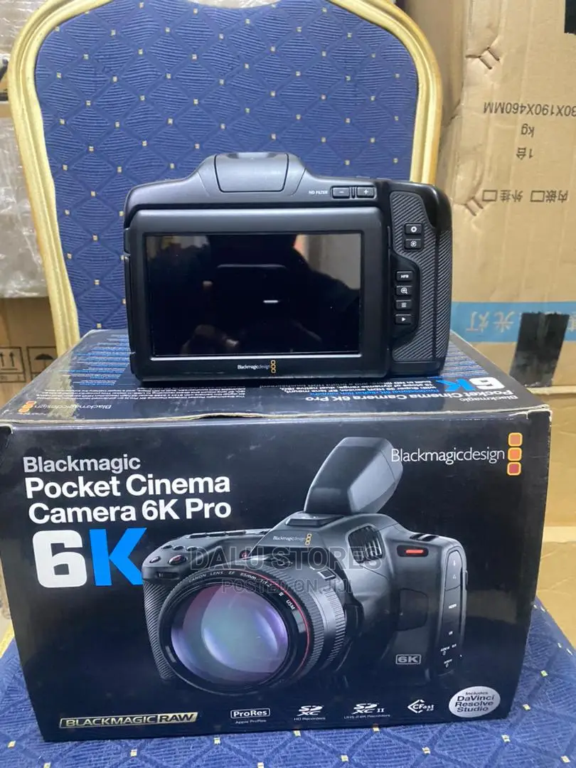 Blackmagic Design Pocket Cinema Camera Pro (Canon Ef)