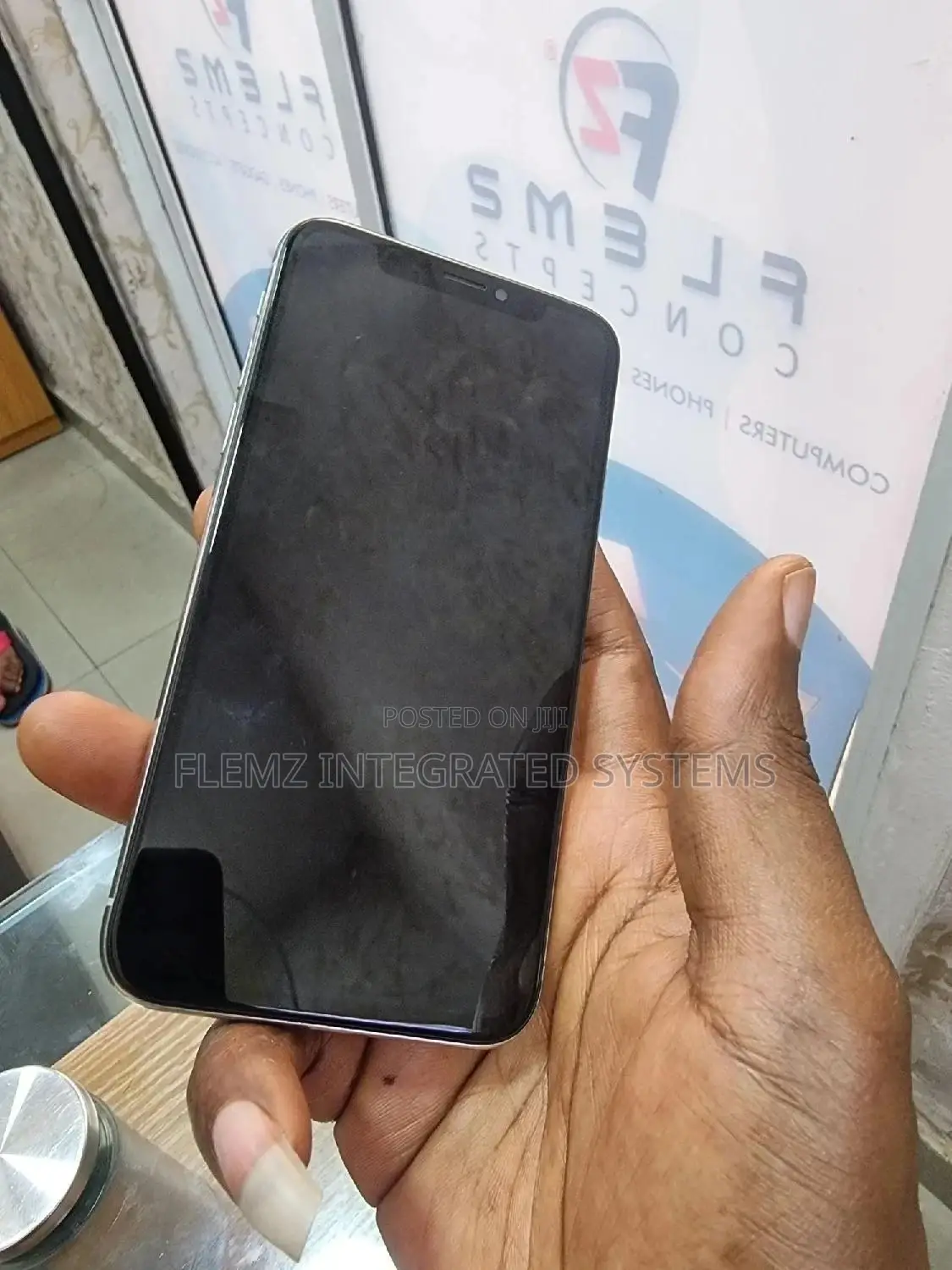 Apple iPhone X 64 GB White