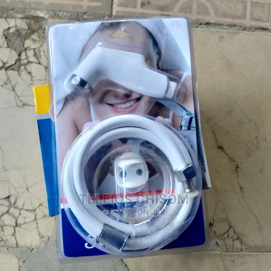 Plastic Pressing Shower With Pressure