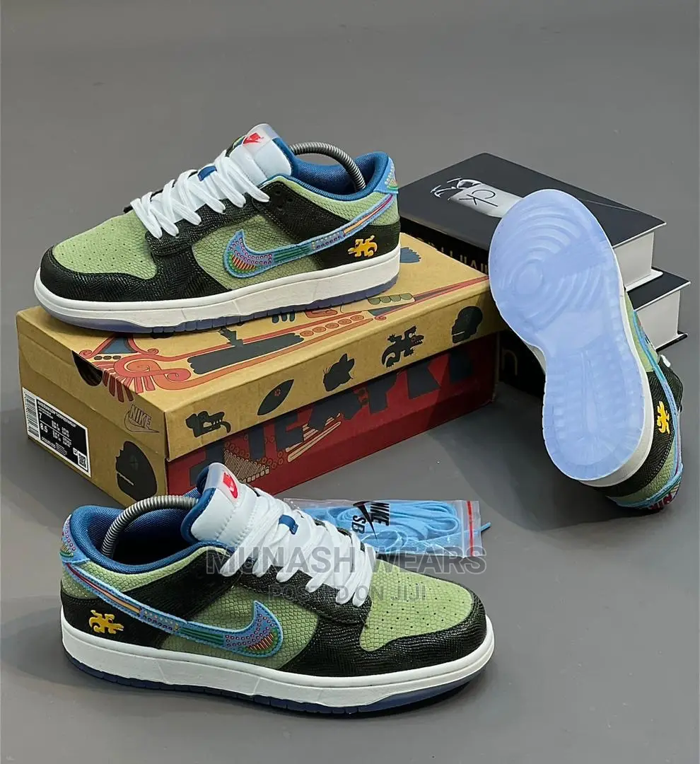 Nike Sb Dunk Low Sneakers