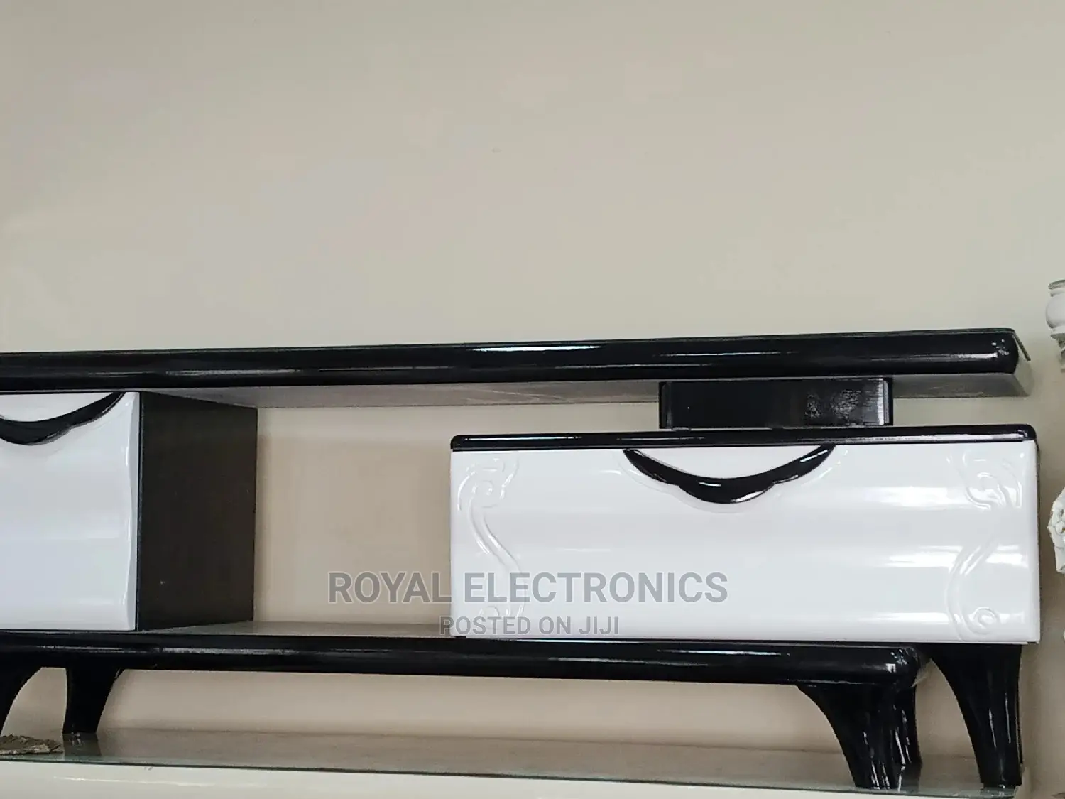 Just Released Modern Living Room TV Stand With Drawers