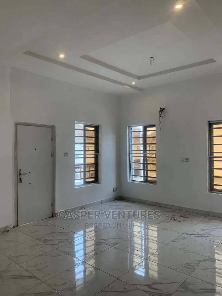 Studio Apartment in Itedo, Idado for rent