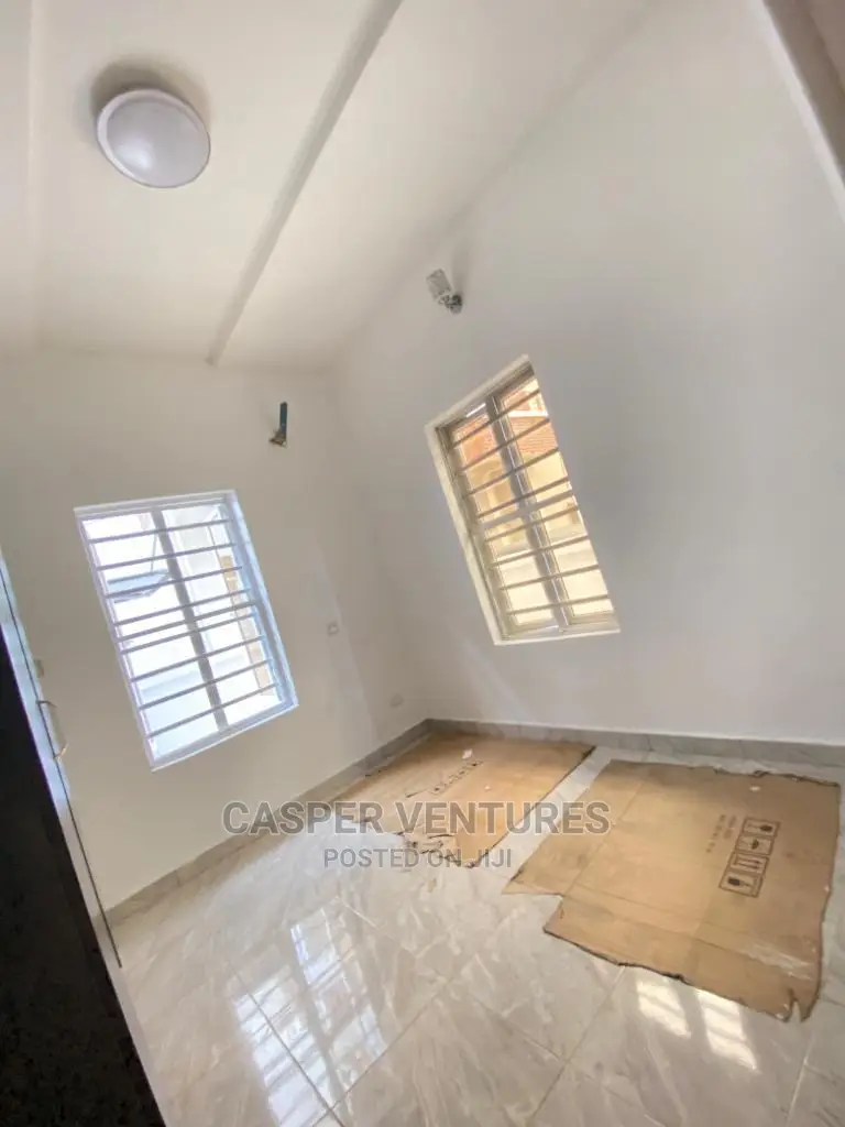 Studio Apartment in Itedo, Idado for rent