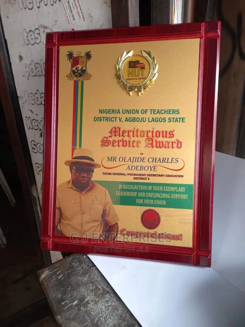 Wooden Award C8