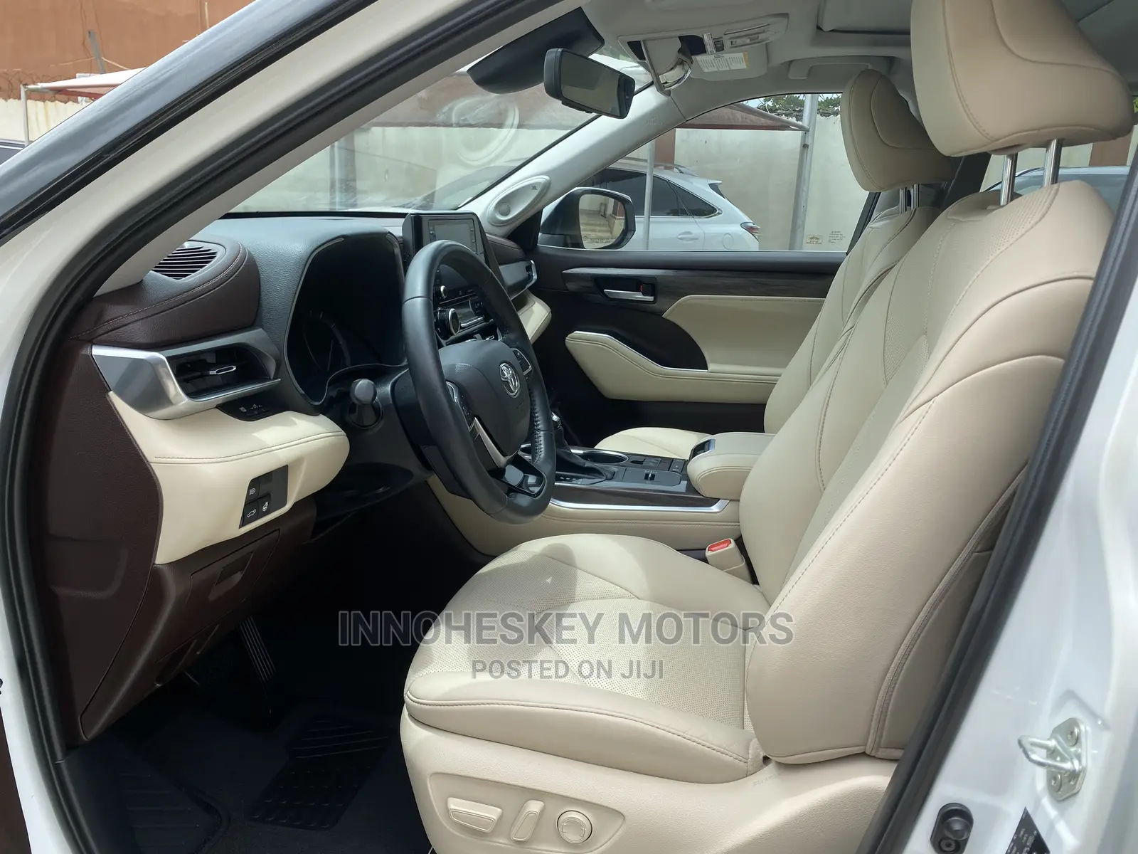 Toyota Highlander Limited 2021 White