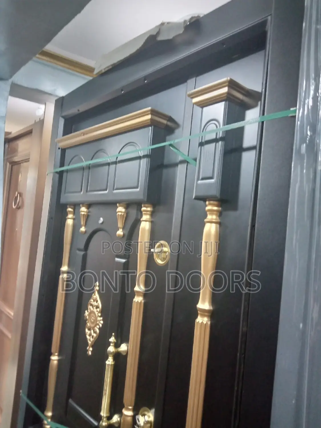 4ft Luxury Embossed Door