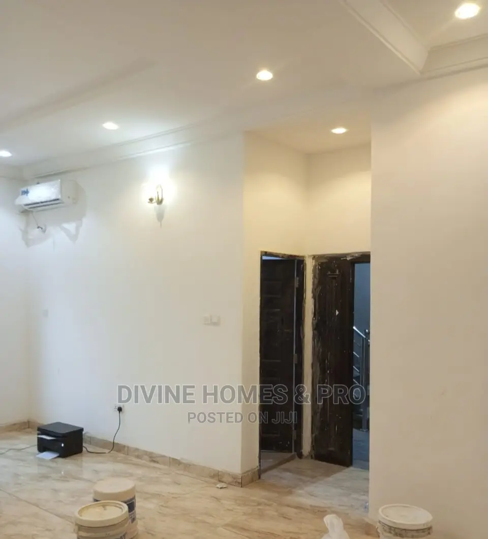 3bdrm Block of Flats in Mabushi for sale
