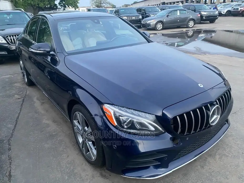 Mercedes-Benz C300 2016 Blue