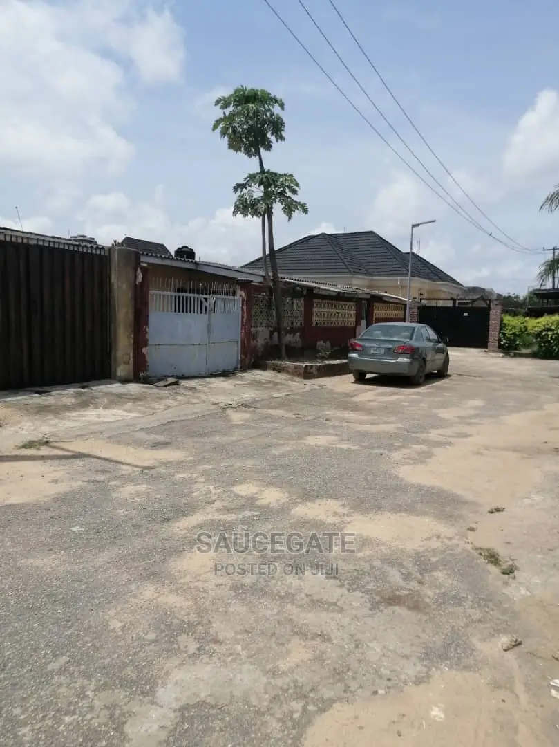 4bdrm Bungalow in Close 44 Satellite for sale