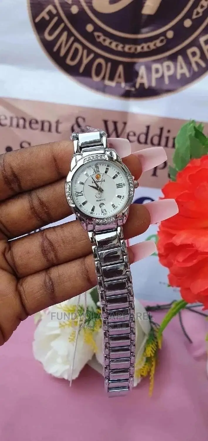 Female Sliver Small Face Wrist Watch