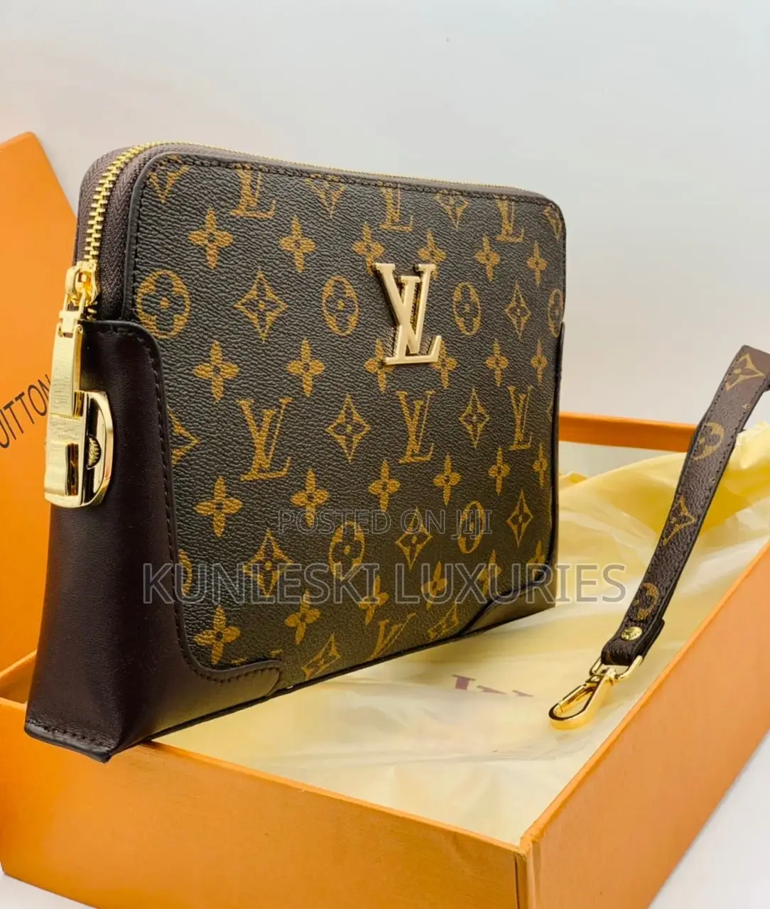 Original Louis Vuitton Men Hand Purse Collection