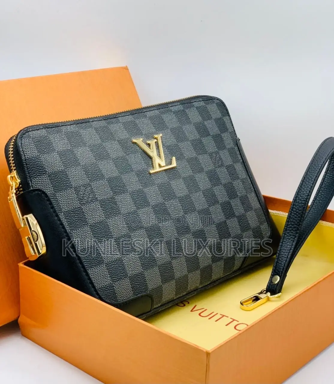 Original Louis Vuitton Men Hand Purse Collection