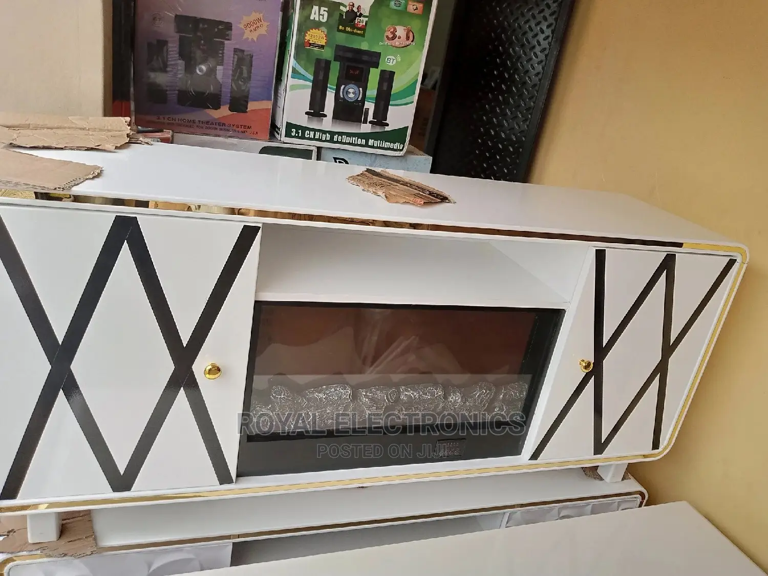 Universal Royal TV Stand- Electric Fire Display