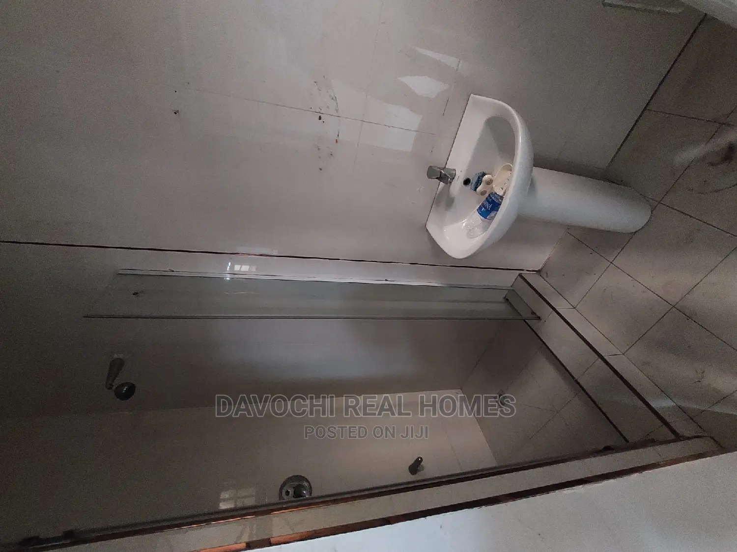 2bdrm Apartment in Chevron Estate, Lekki for rent