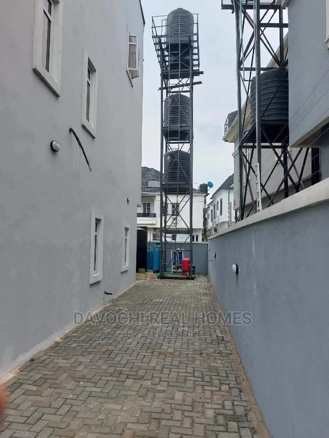 4bdrm Duplex in Chevron Drive, Lekki for rent