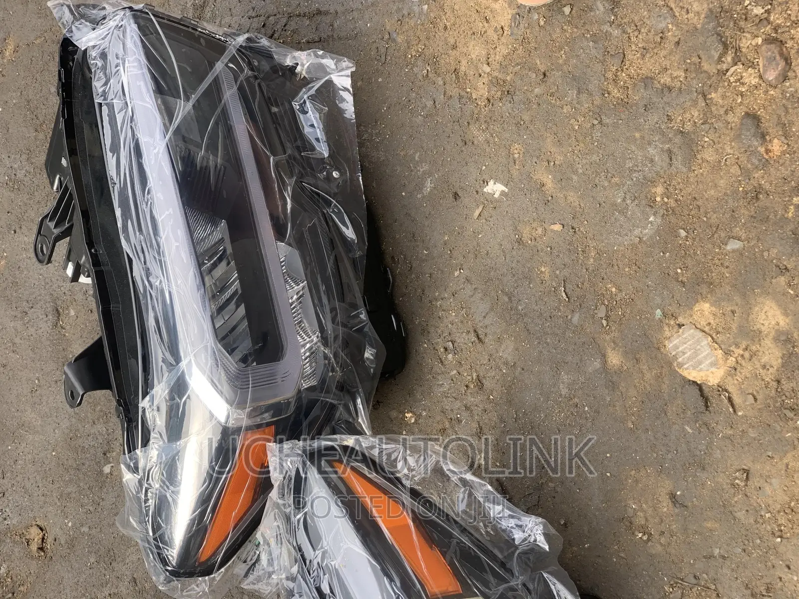 Headlight for Toyota Tacoma 2020 Mode LED Available
