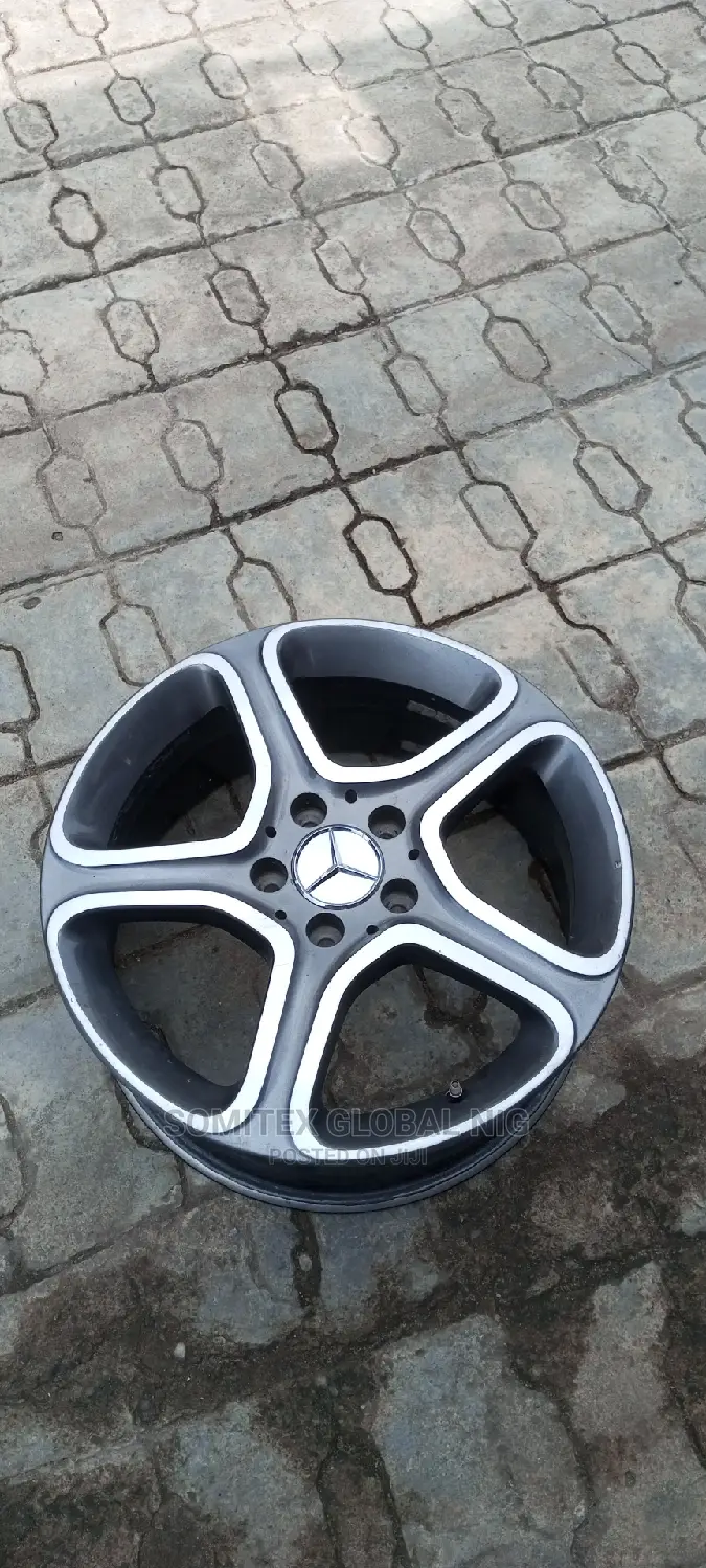 Alloyed Rim Mercedes Benz!