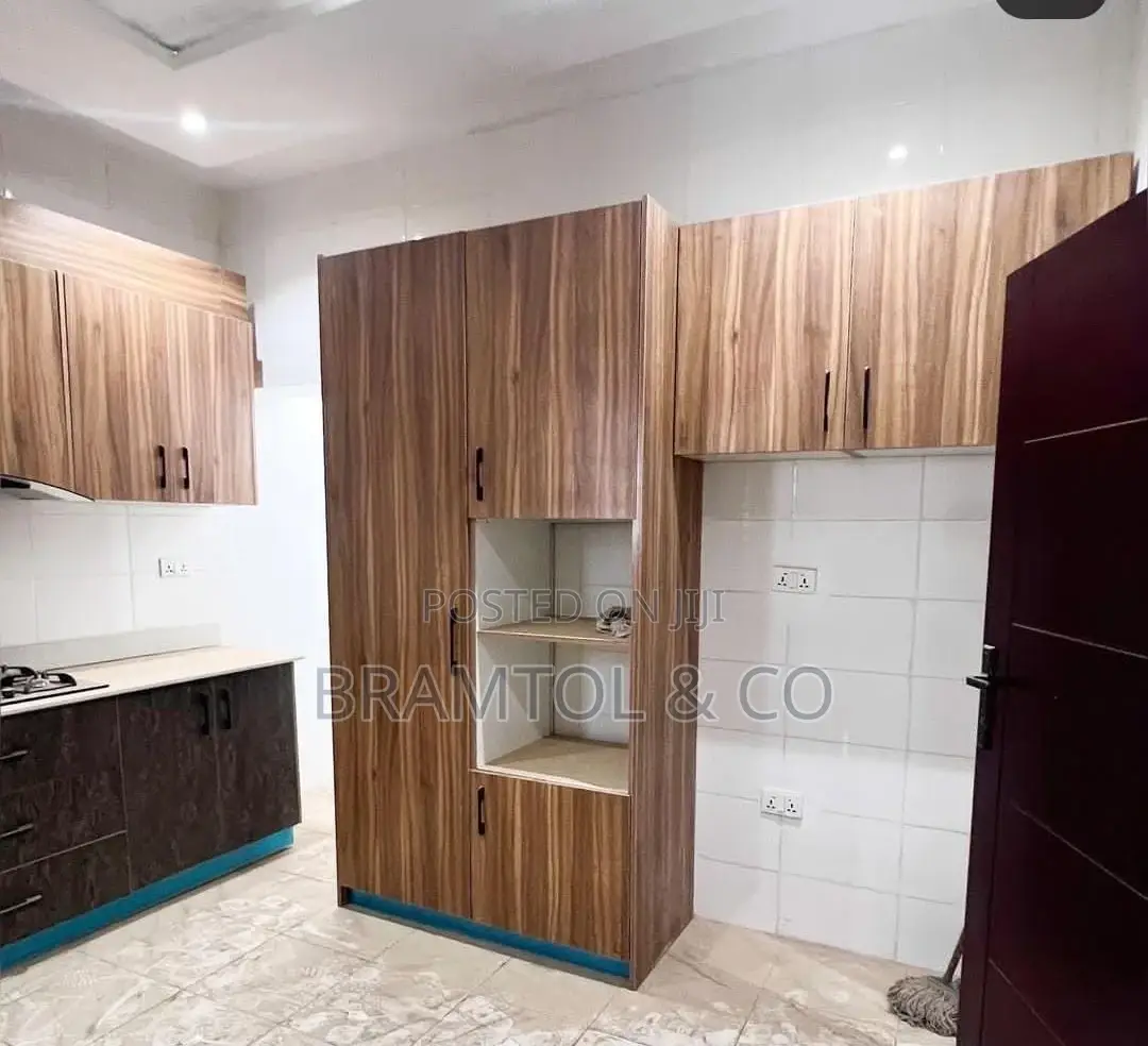 4bdrm Townhouse/Terrace in Dawaki for Sale