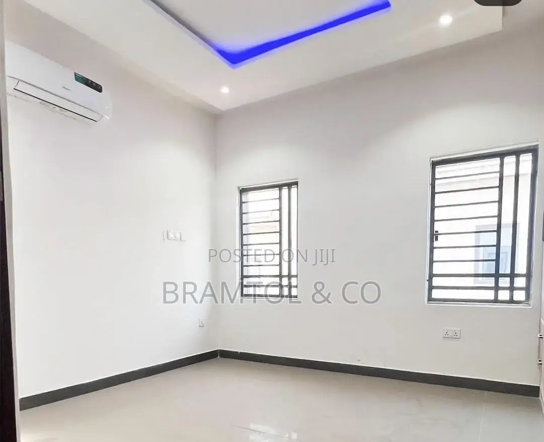 4bdrm Townhouse/Terrace in Dawaki for Sale