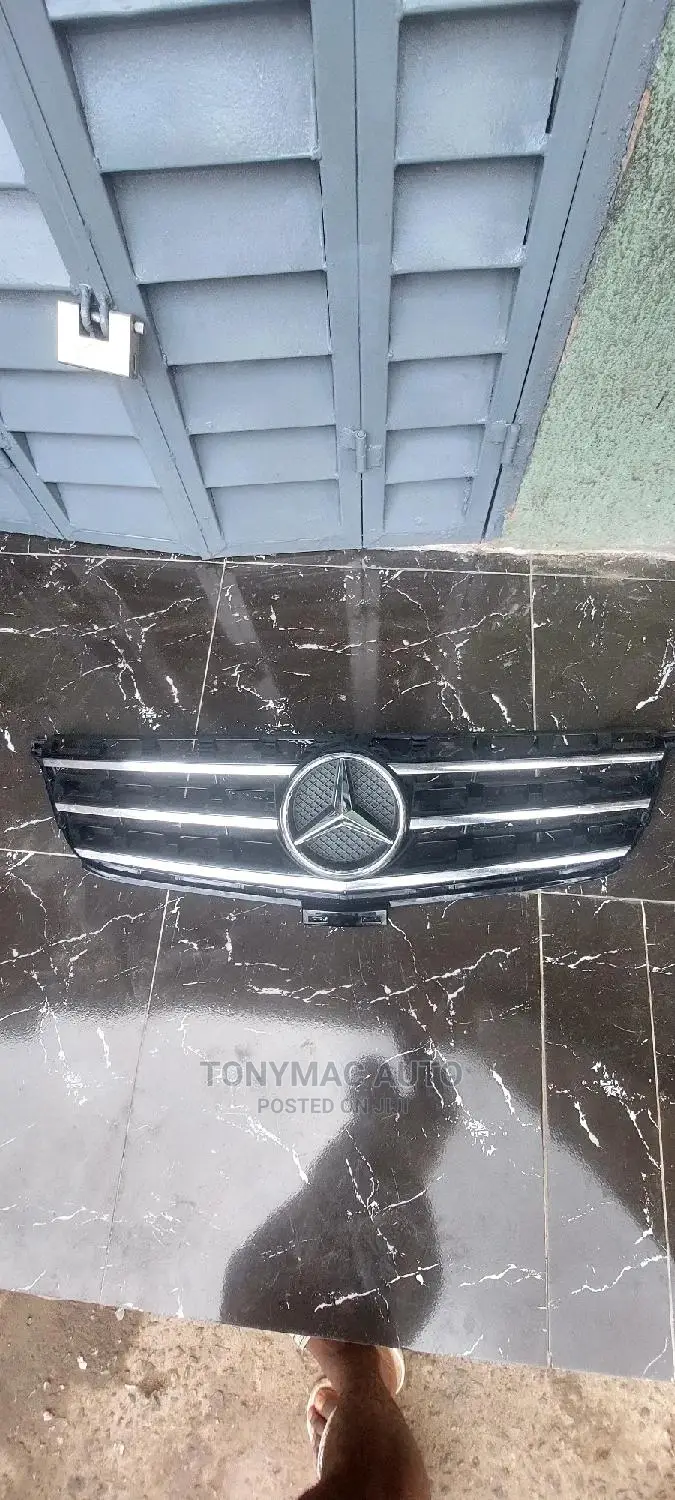 Front Grille Mercedes-Benz ML350 2014 166