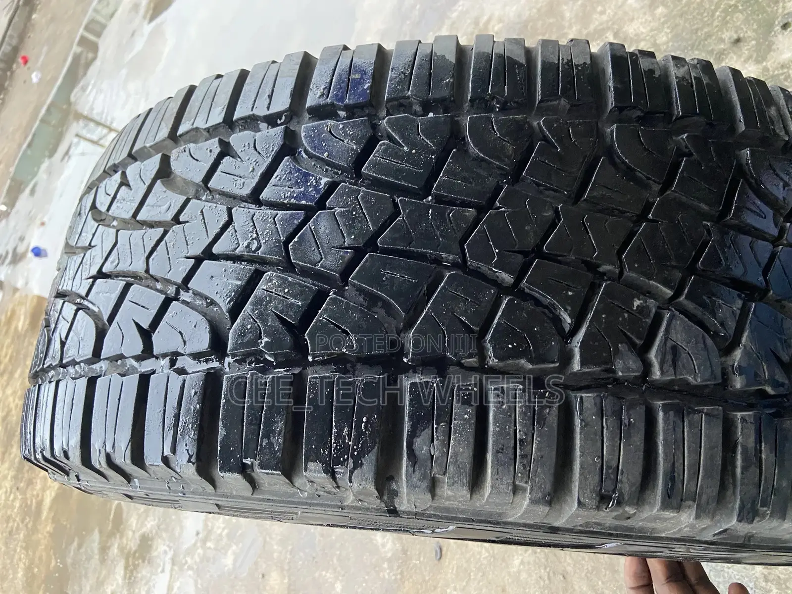 325/55r22 Set for Hummer Jeep