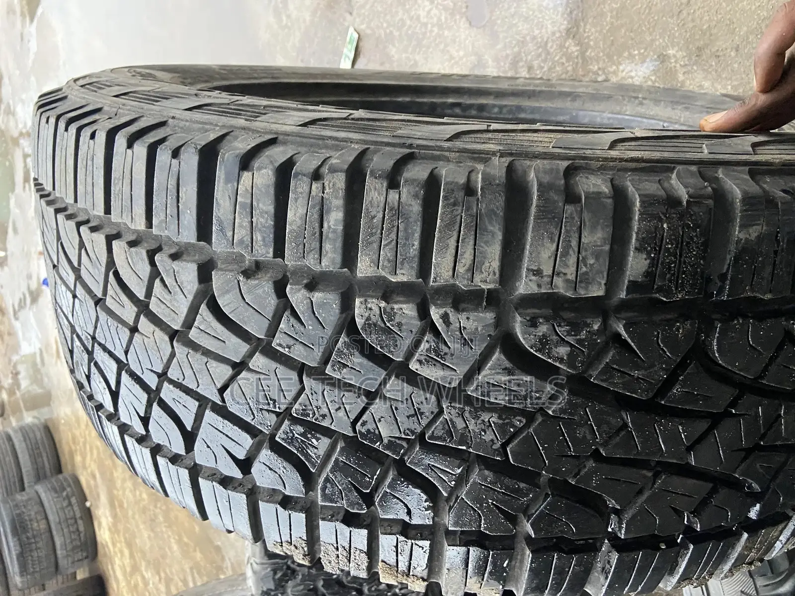 325/55r22 Set for Hummer Jeep