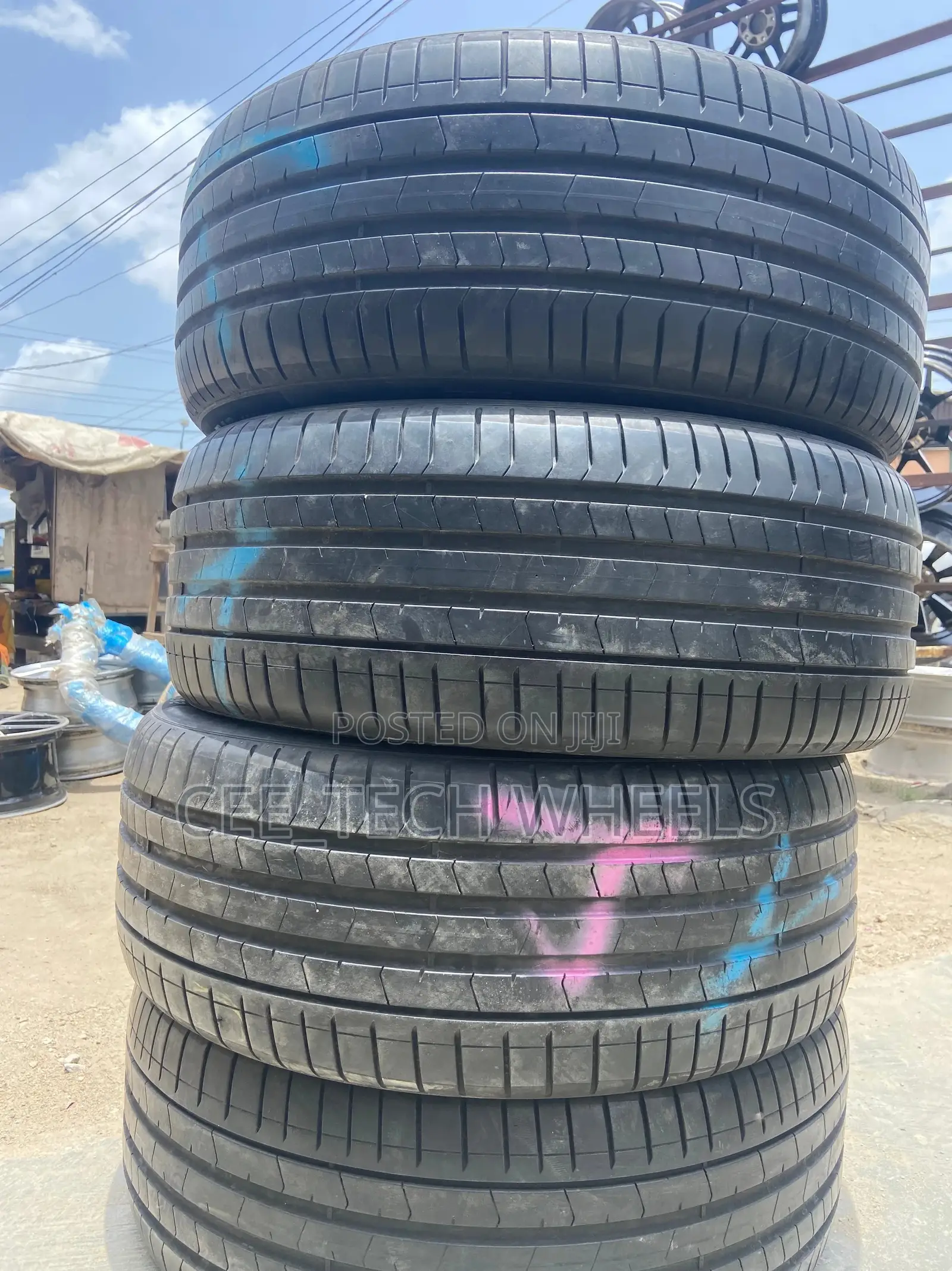 265/50r19 and 245/45r18