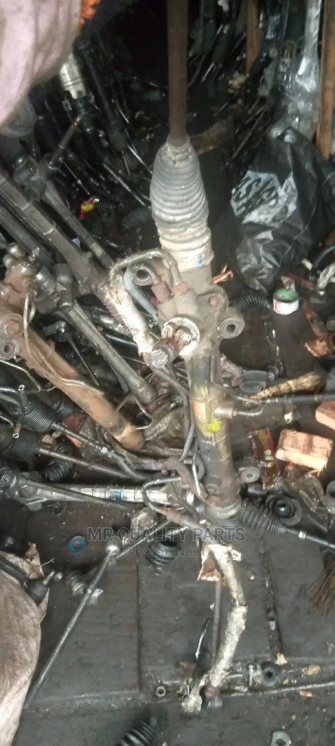 Power Steering Rack For Toyota Matrix 2004 ,2007 Model