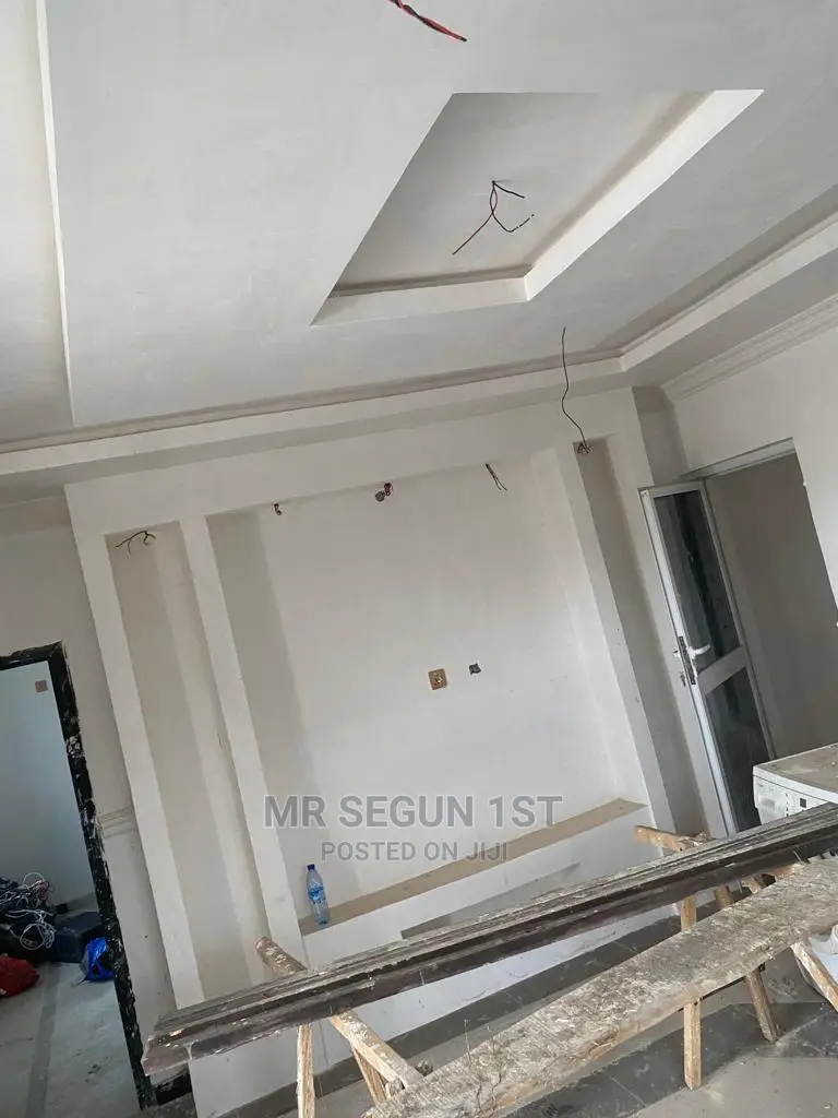3bdrm Bungalow in Olosan Estate, Akala Express for sale