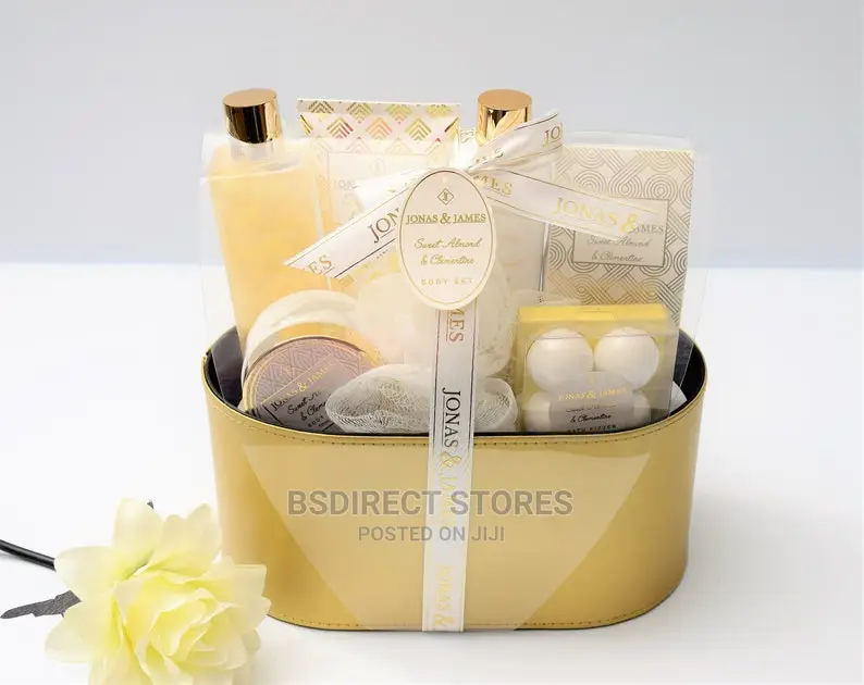 Sweet Almond And Clementine Luxury Bath Pamper Spa Gifts Set