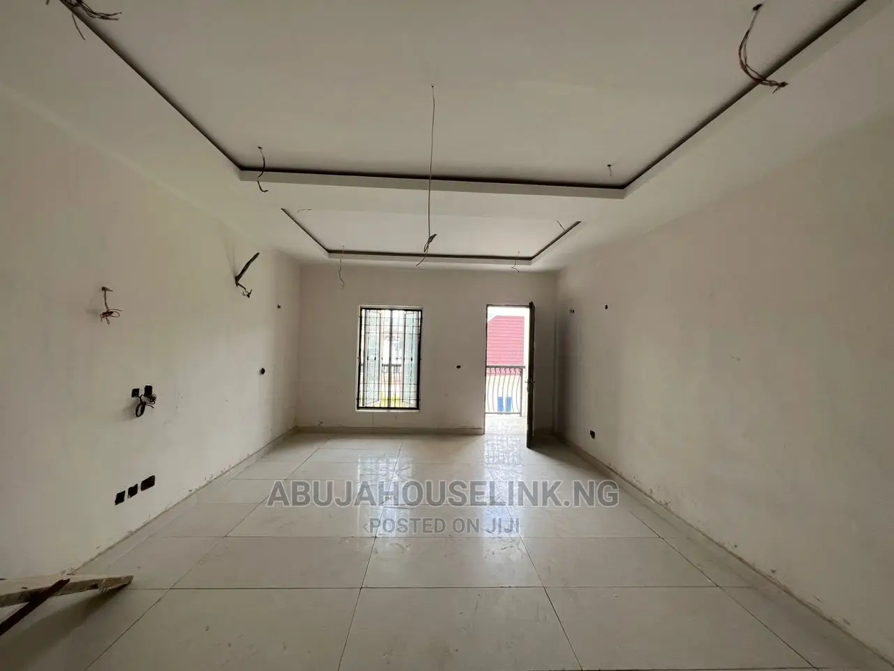8bdrm Mansion in Katampe Extension for sale