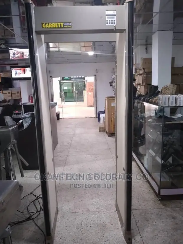 Garrett PD 6500i Walk Through 33-zone Metal Detector