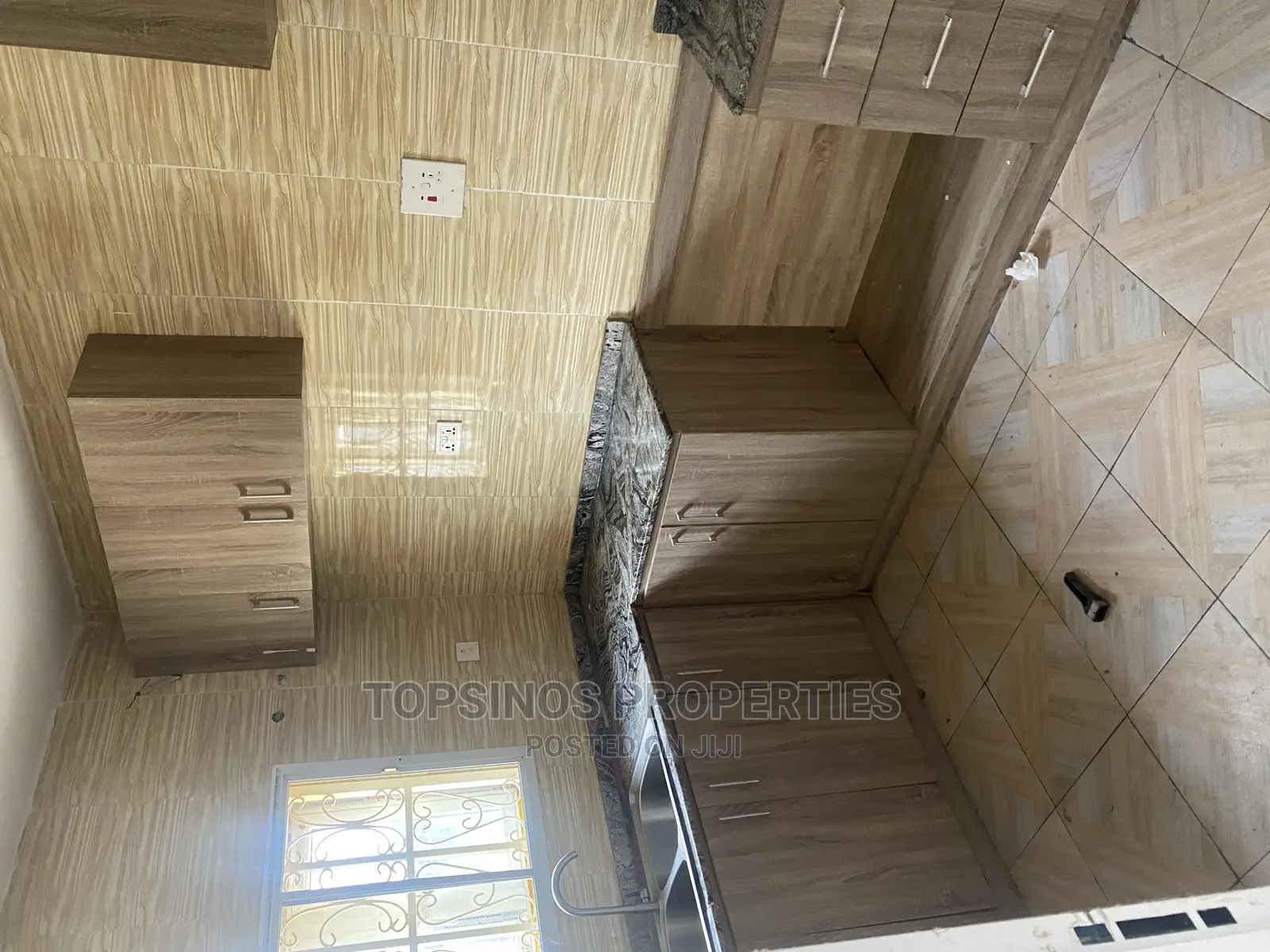 2bdrm Block of Flats in Dawaki for rent