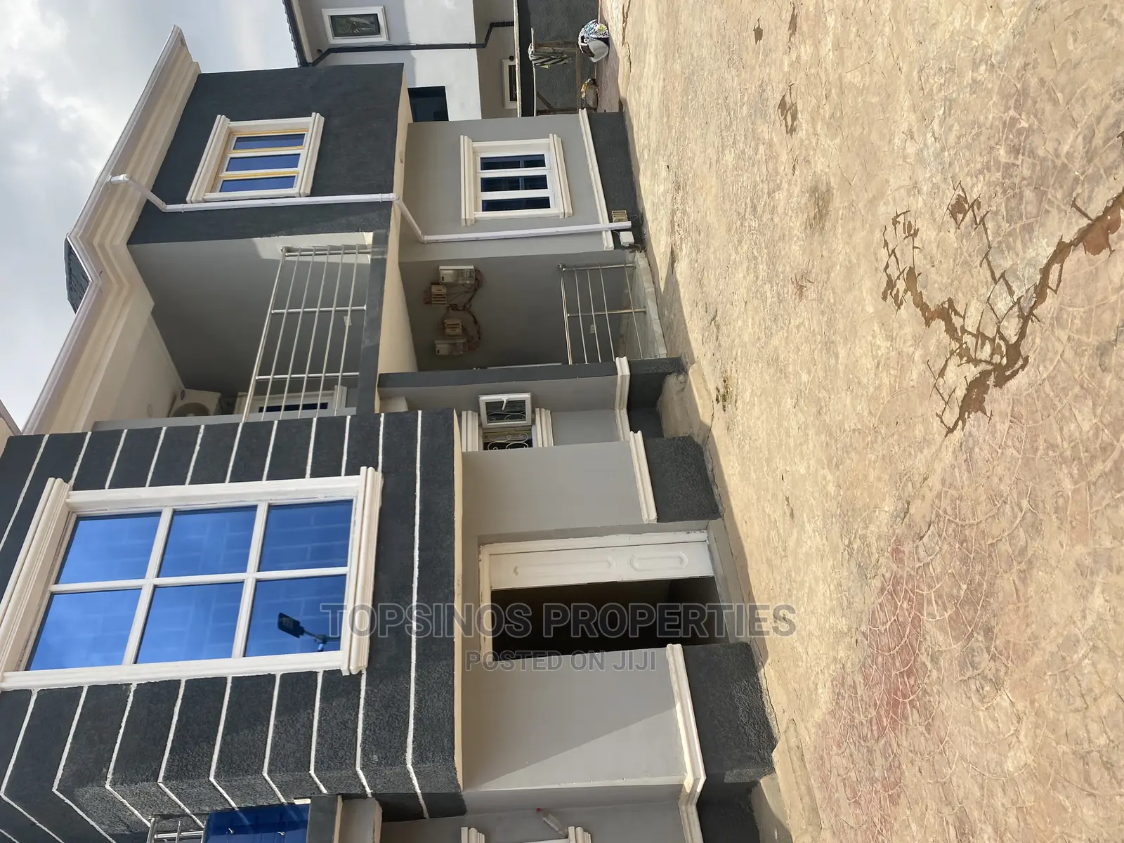 2bdrm Block of Flats in Dawaki for rent