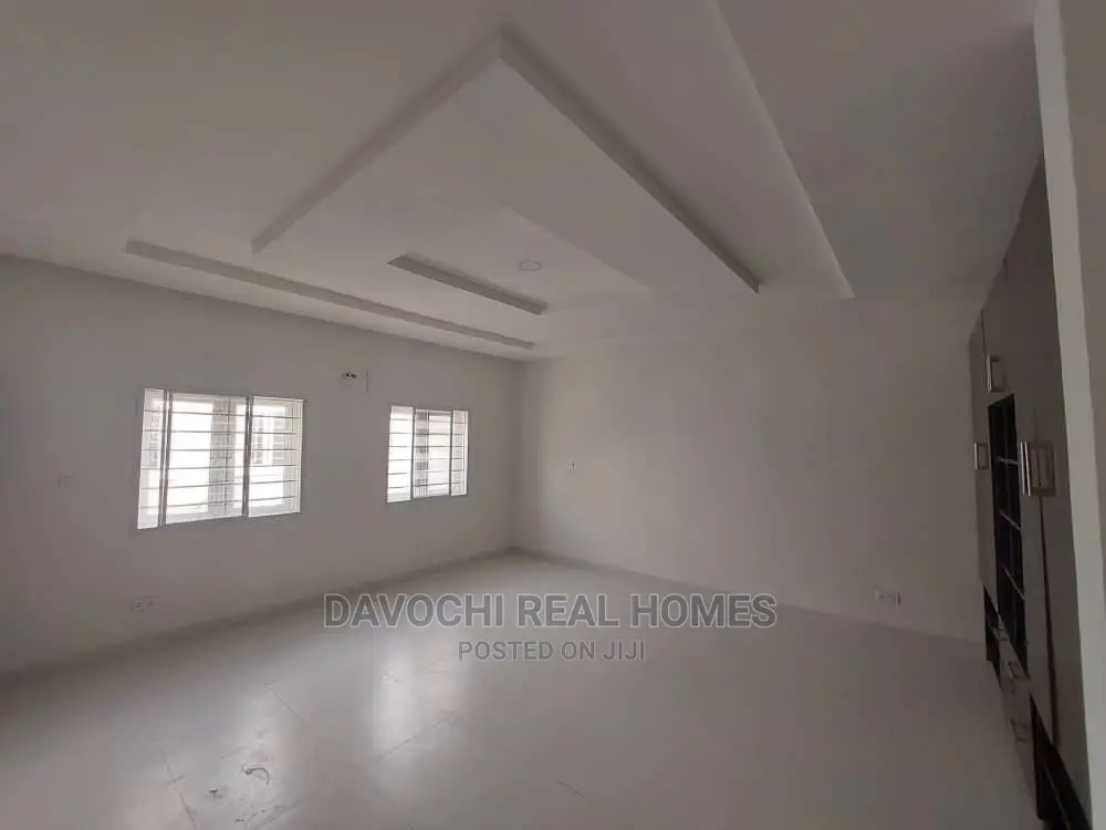 3bdrm Duplex in Orchid Road, Lekki for rent
