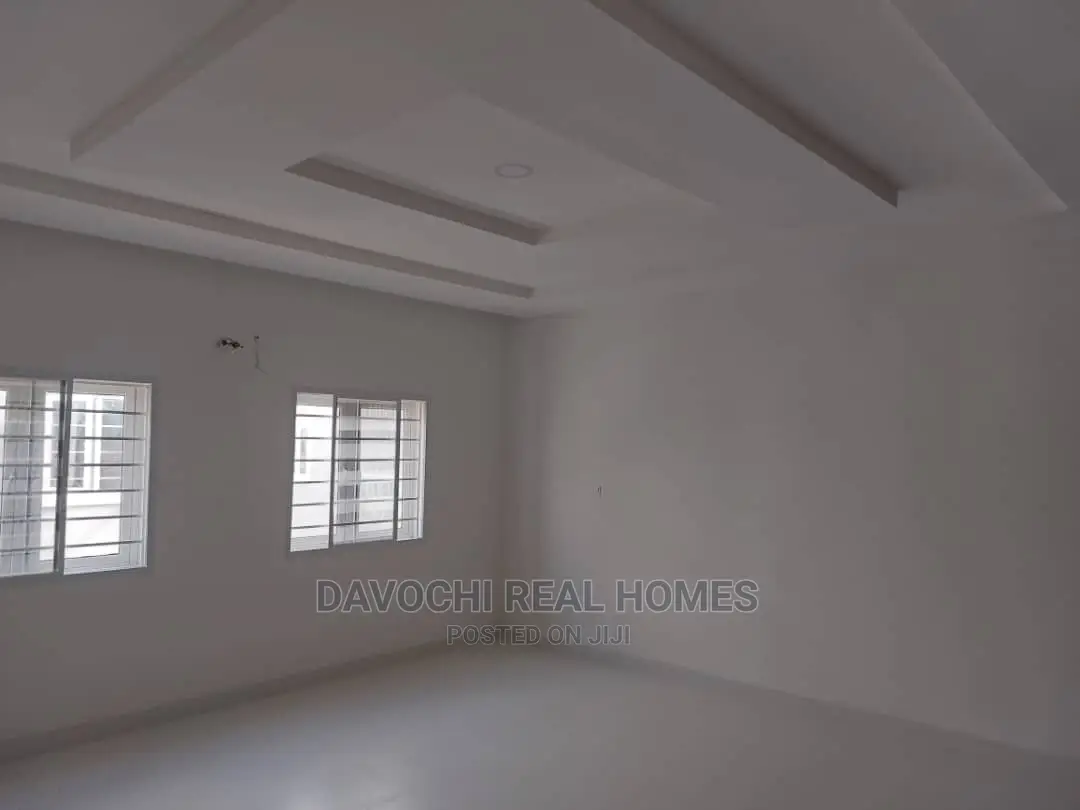 3bdrm Duplex in Orchid Road, Lekki for rent