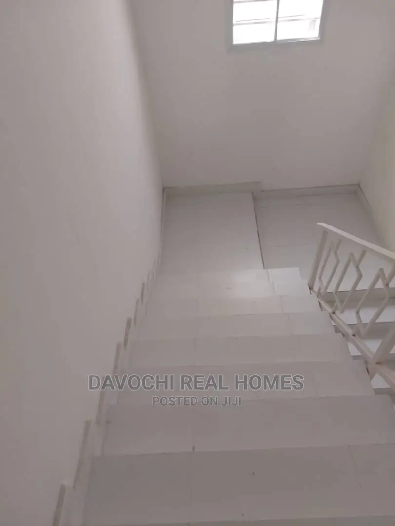 3bdrm Duplex in Orchid Road, Lekki for rent