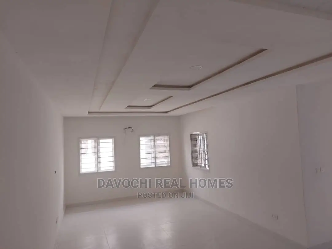 3bdrm Duplex in Orchid Road, Lekki for rent