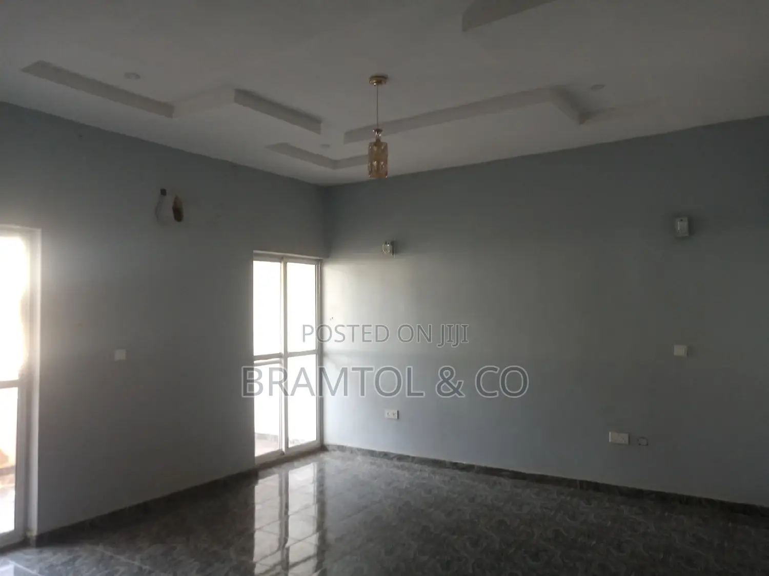 4bdrm Townhouse / Terrace in Apo District for rent