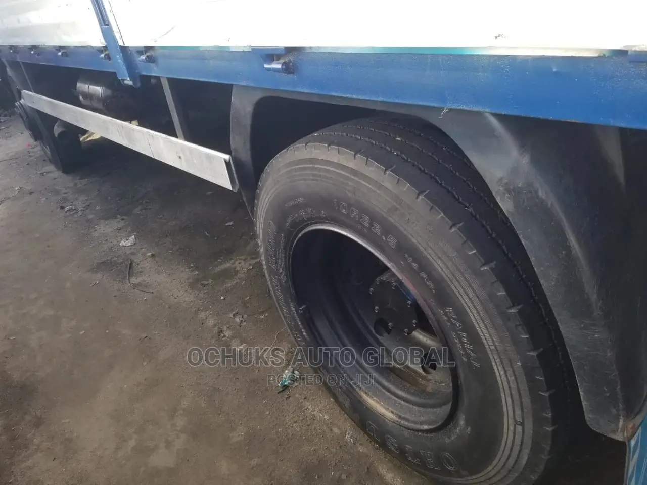 M/Benz Truck 1324 Model Pick Up Van