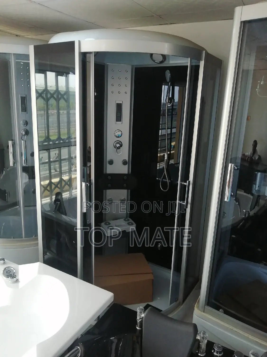 100x100 Shower Room